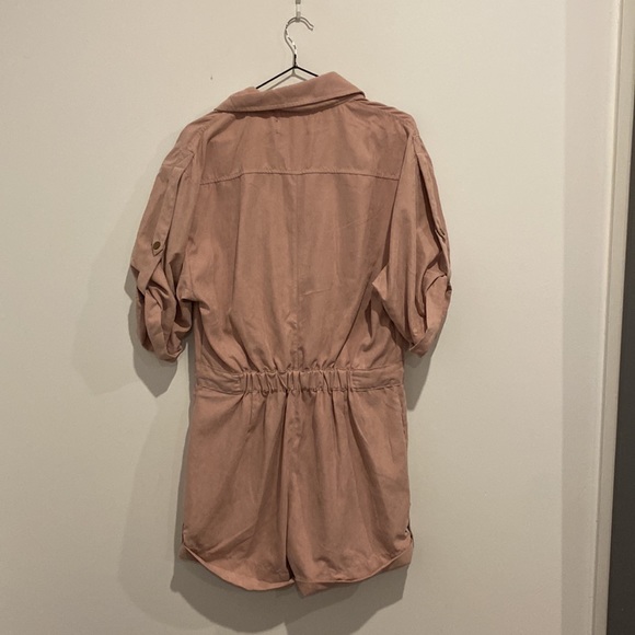 MinkPink utility pink playsuit size S (could fit small M) - Picture 5 of 5